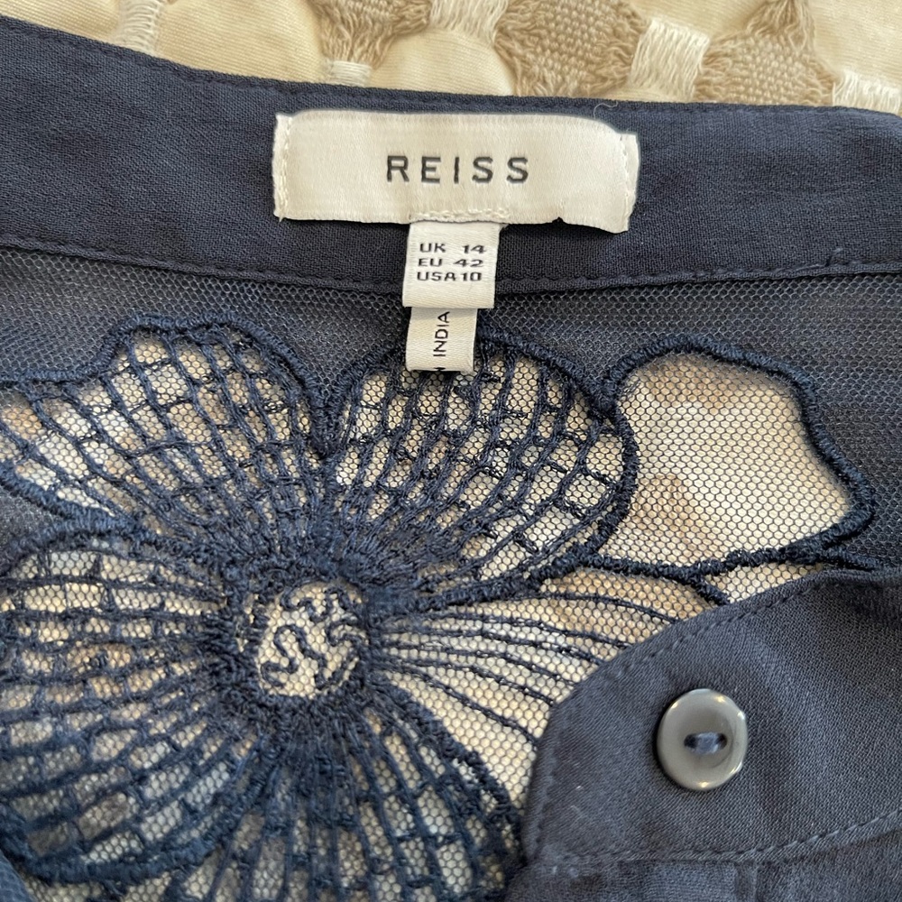 Beautiful Reiss navy blouse 10 - Picture 5 of 7